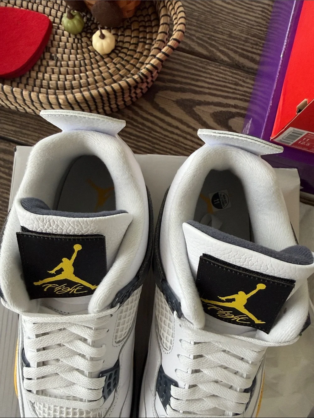 Jordan 4